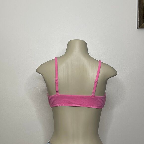 SKIMS LOGO TRIANGLE BRALETTE BRA - BUBBLEGUM PINK - Picture 3 of 9